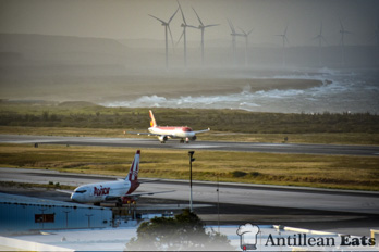 Avianca Airlines - A320 taking off from Curacao Airport
