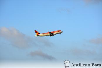 Avianca Airlines - A320 taking off from Curacao Airport