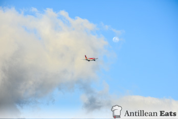 Avianca Airlines - A320 taking off from Curacao Airport