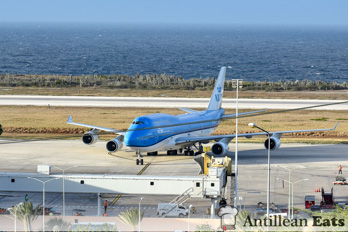 KLM - Boeing 747 taxiing at Curacao Airport