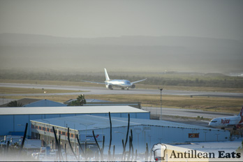 TUI Airlines - 767 taking off